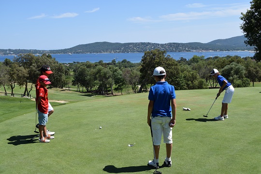 Les jeunes de l'Ecole de golf de Barbaroux aux Championnats du Var à Beauvallon